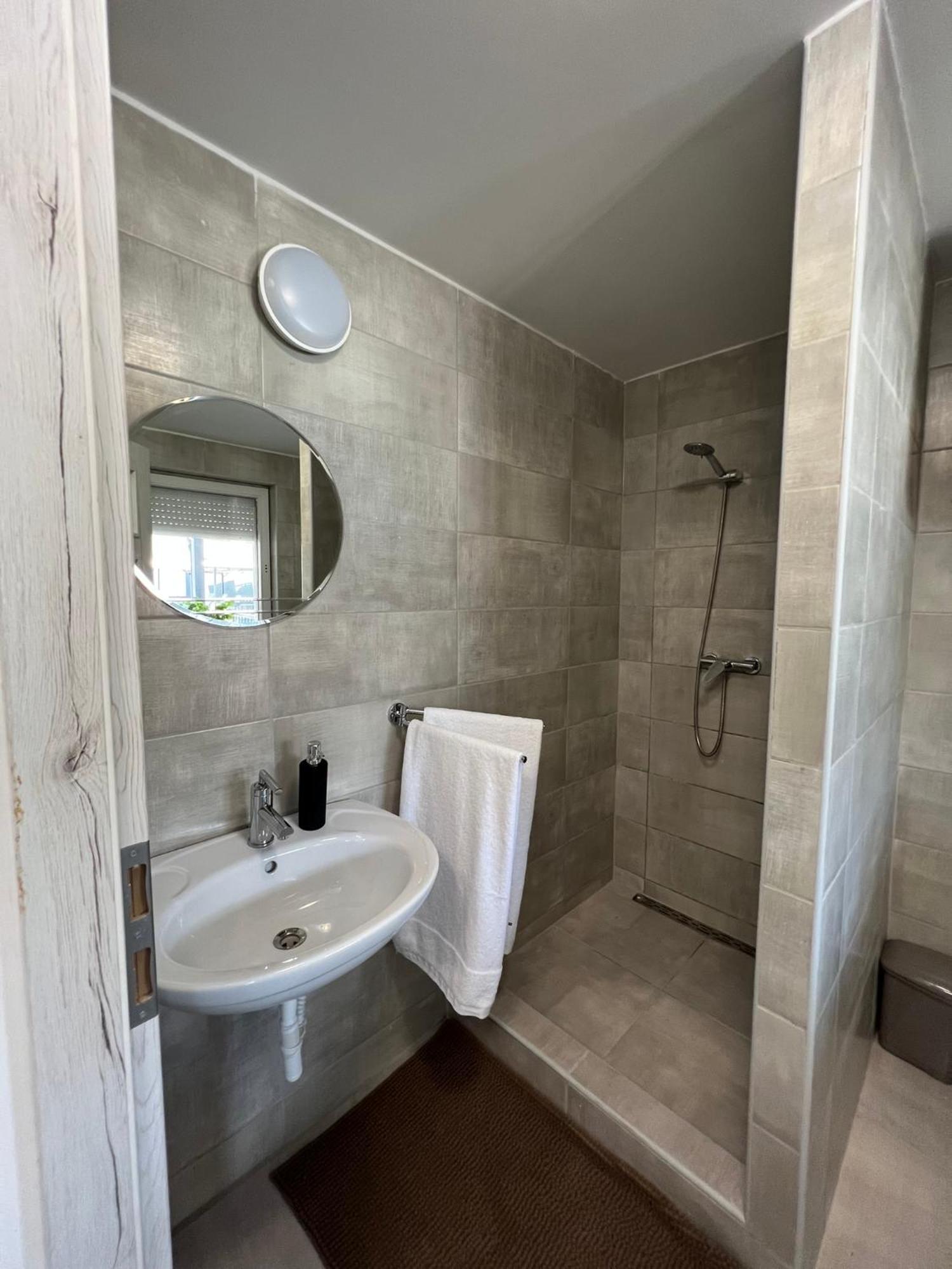 Adel Apartman Kisujszallas Экстерьер фото